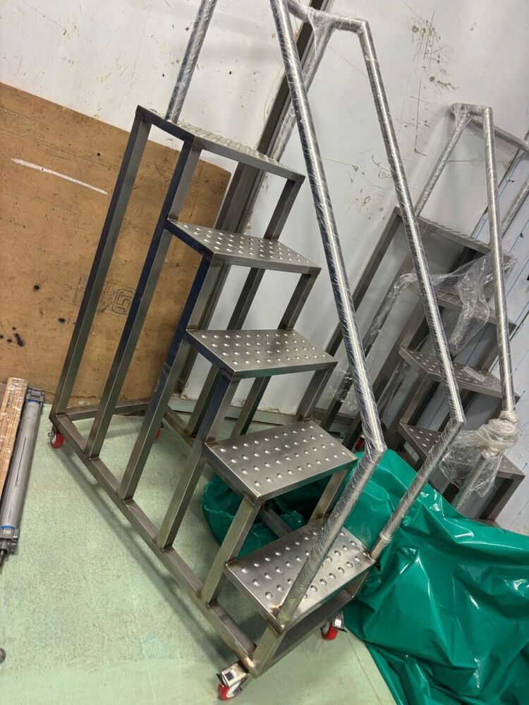 SS Ladder Trolley