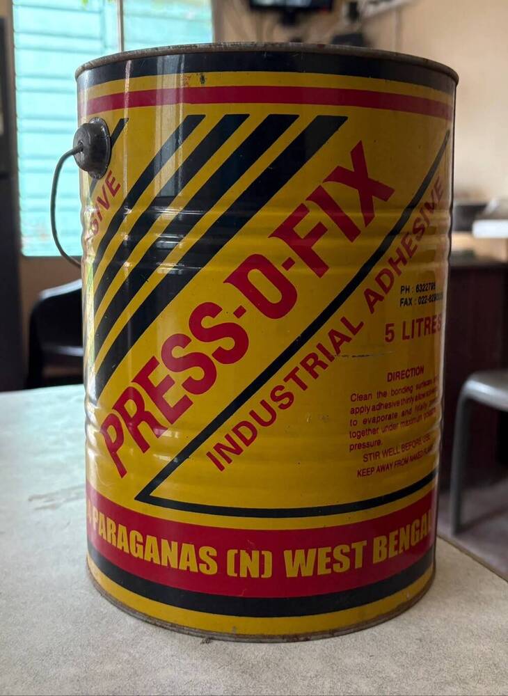 Golden Yellow Super Bonding Adhesive - Grade: Industrial Grade