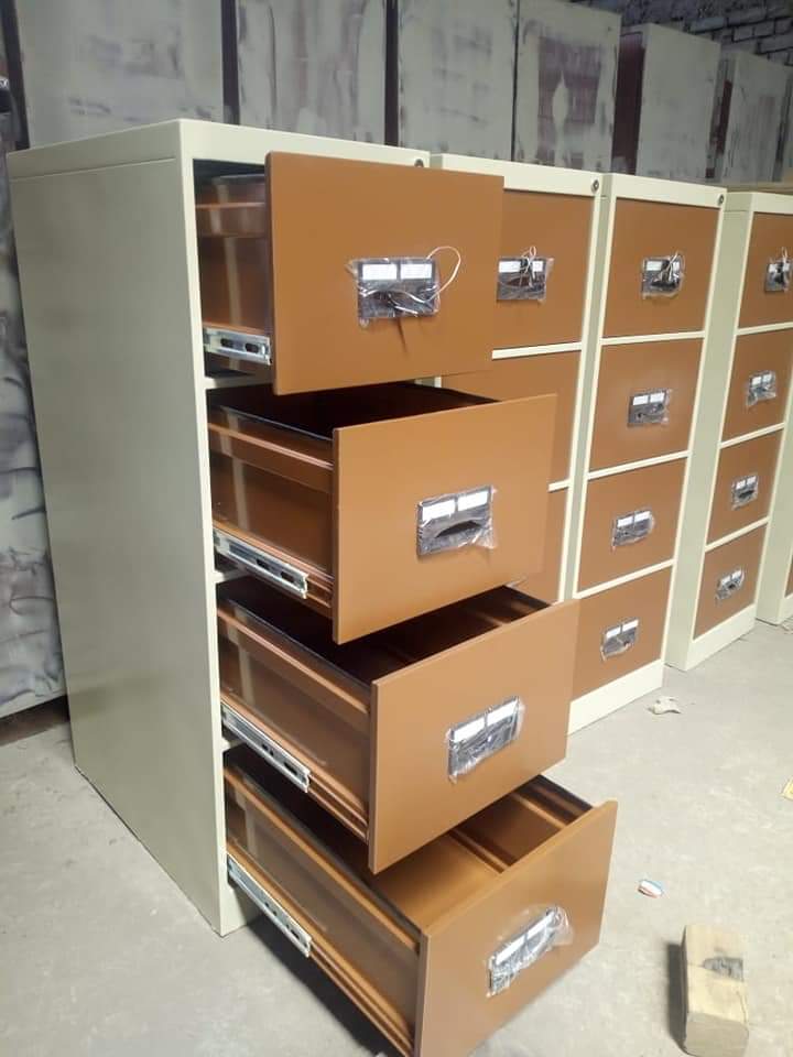 Acrylic Locker - Application: Pharmaceutical Laboratories