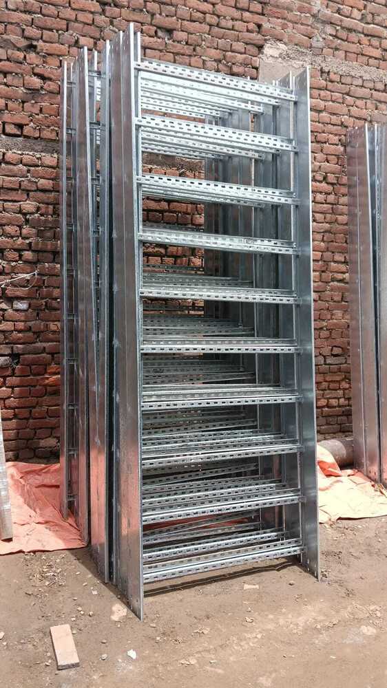 Hdg Step Ladder - Feature: Rustproof