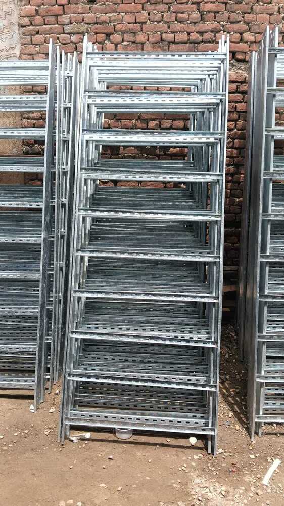 Hdg Step Ladder - Feature: Rustproof