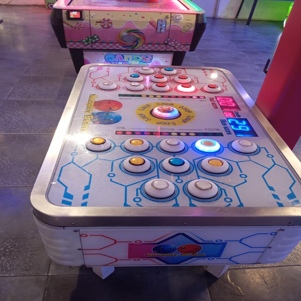 Hitting Game - Dimension (L*w*h): 4 Foot (Ft)