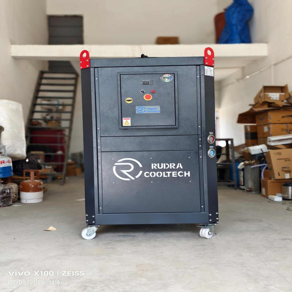 Air Cooled Industrial Chiller | Energy Efficient Process Cooling System Manufacturer | Rudra Cooltech