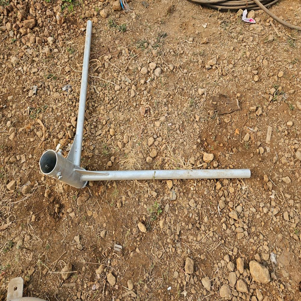 Octagonal Pole With Double Arm Bracket