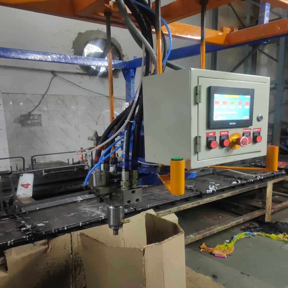 PU Footwear Making Machine