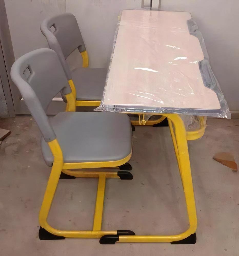 Caplusedesk Bench - Assembly: Carpenter Assembly