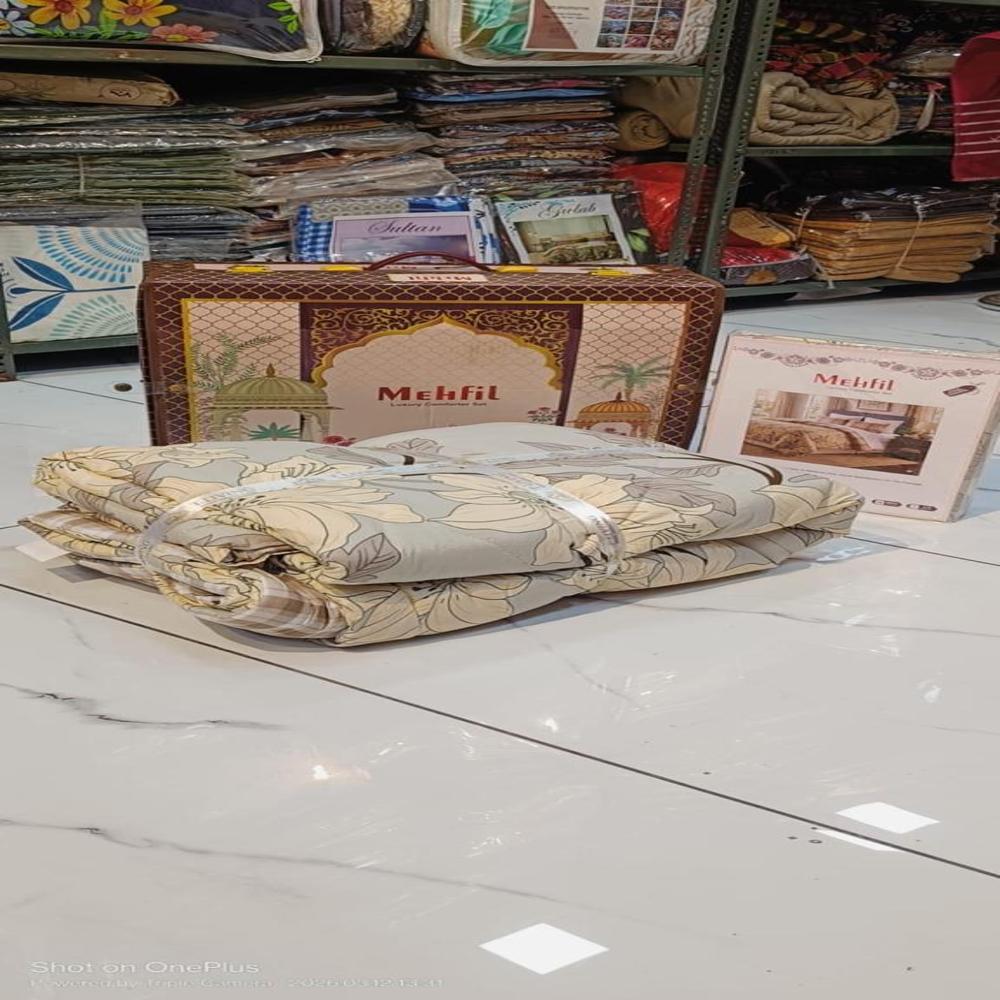 Mehfil Comforter Set - Density: 40 Gram Per Cubic Centimeter(g/cm3)