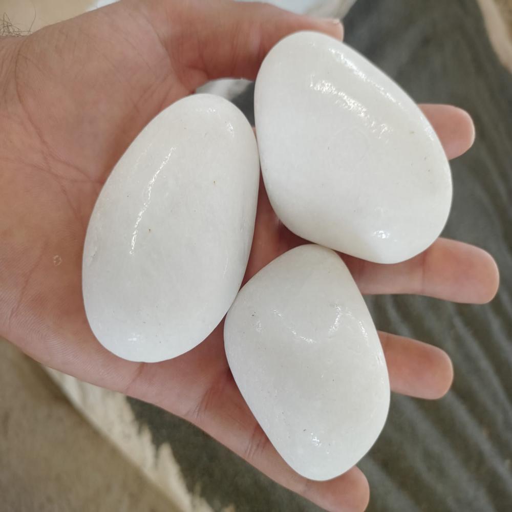 Milky White Polished Pebbles for Garden Decoration and Landscaping
