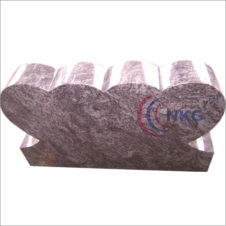 आकर्षक ग्रेनाइट स्मारक