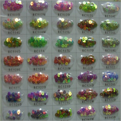 राउंड कप सेक्विन एप्लीकेशन: फैशन इंडस्ट्री