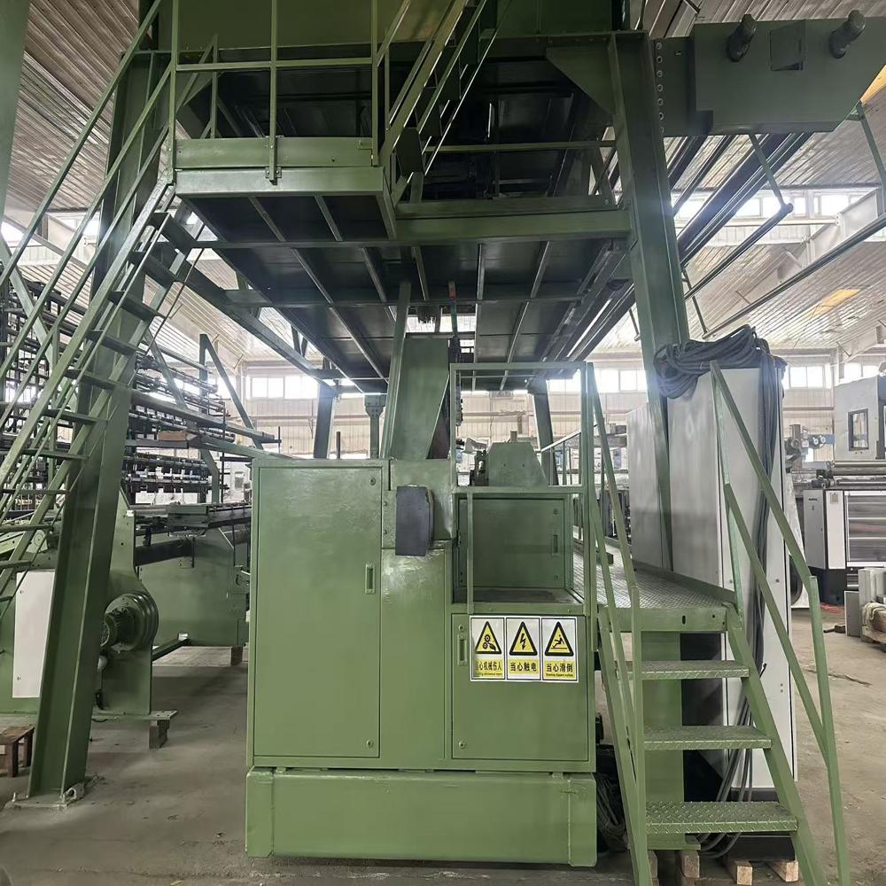Carpet weaving machine