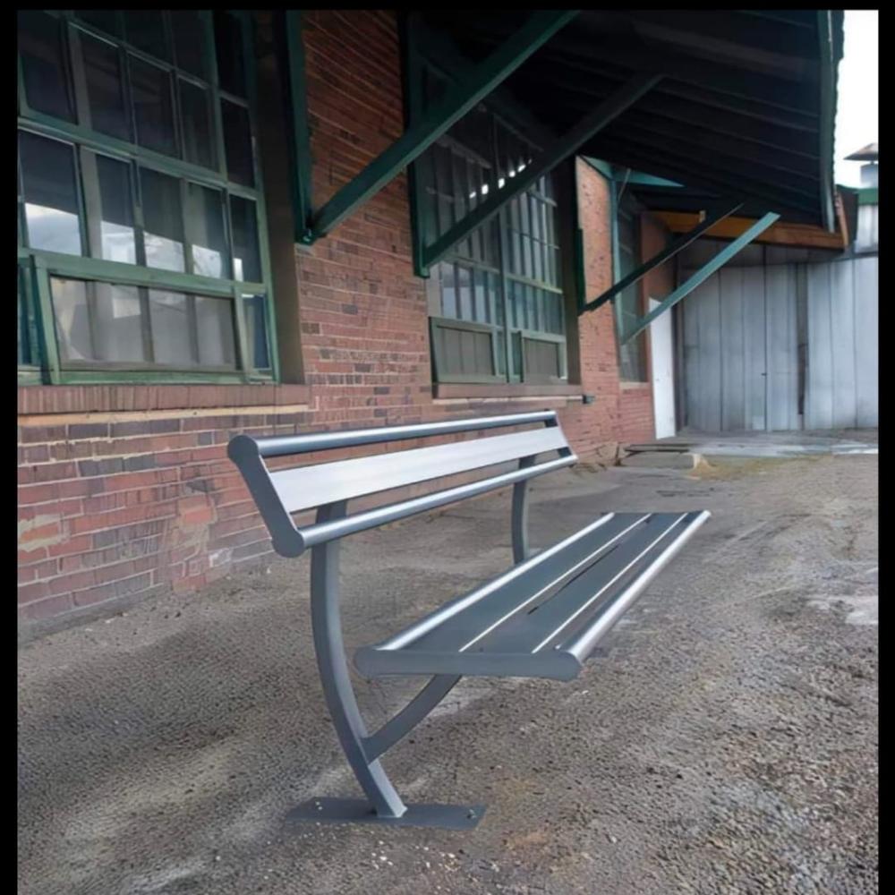 GARDEN BENCH