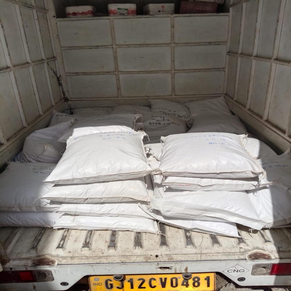 Natural Snow White Quartz Lumps for semi conductors industries and crucibles