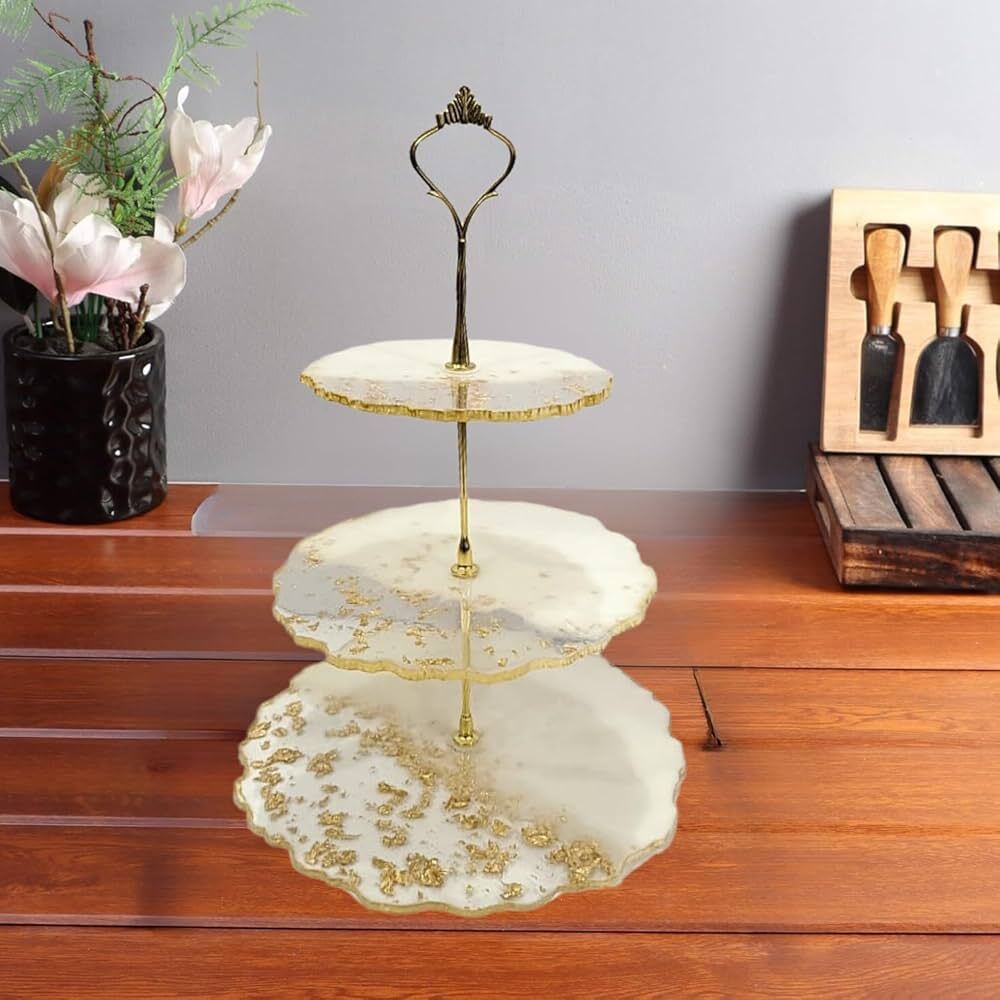 Resin cake 3 tier stand