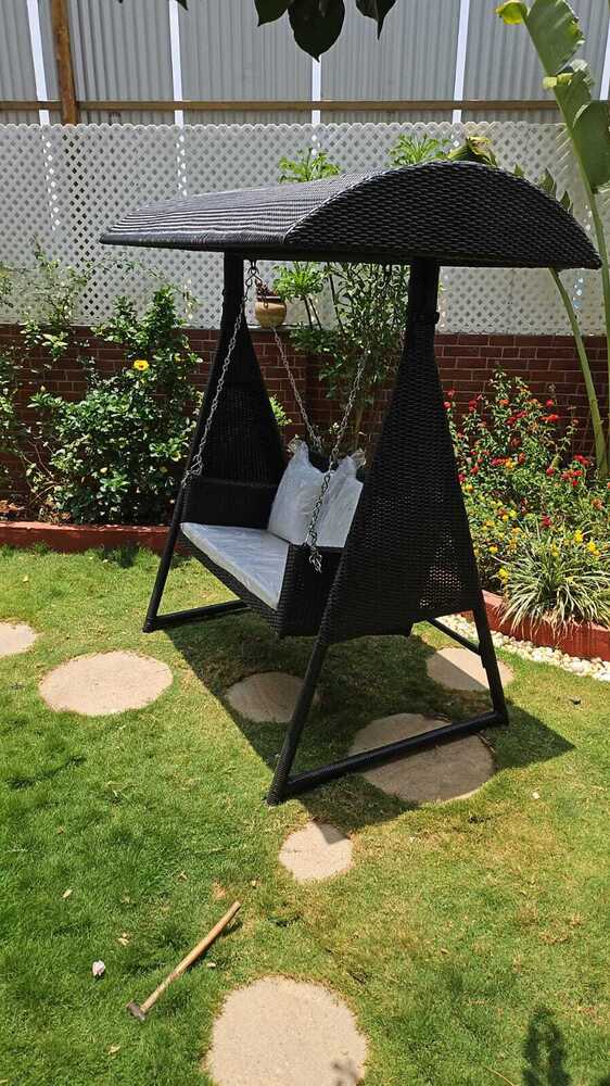 Wicker 2 Seater Canopy Swing