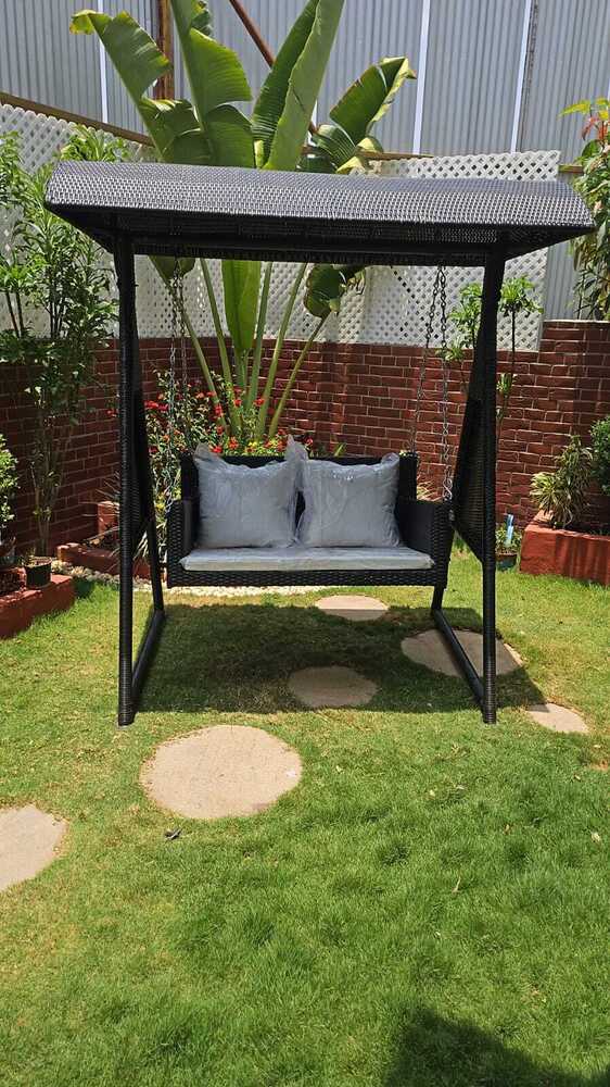 Wicker 2 Seater Canopy Swing