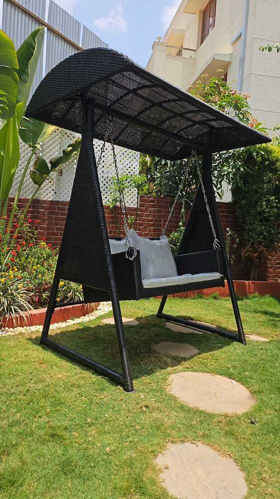 Wicker 2 Seater Canopy Swing