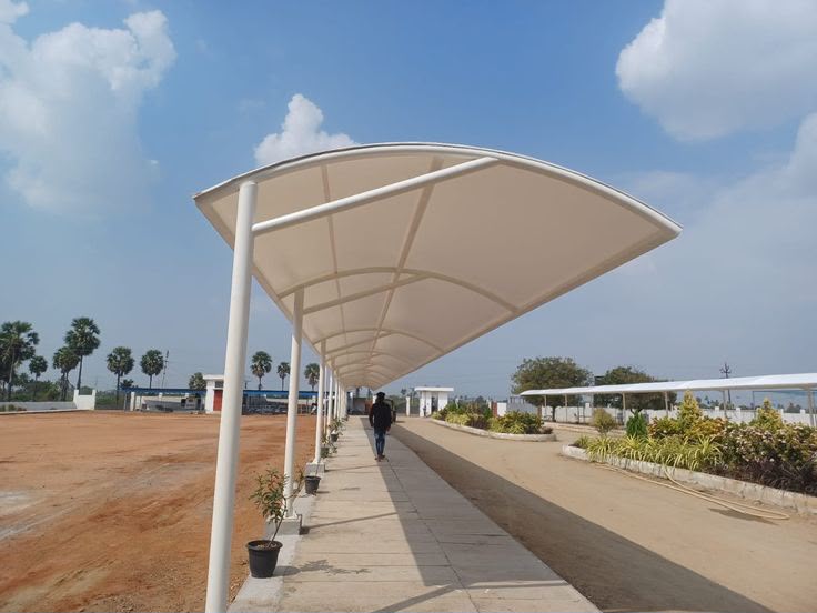 Car Parking - Color: Roof: White/grey