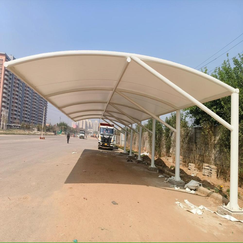 Car Parking - Color: Roof: White/grey