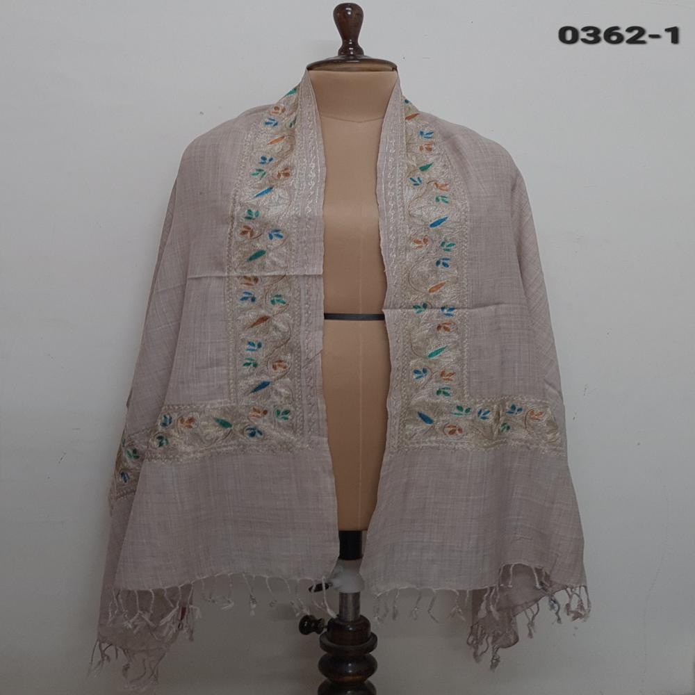 Pure wool embroidered 4 side zari resham chinar border stoles.