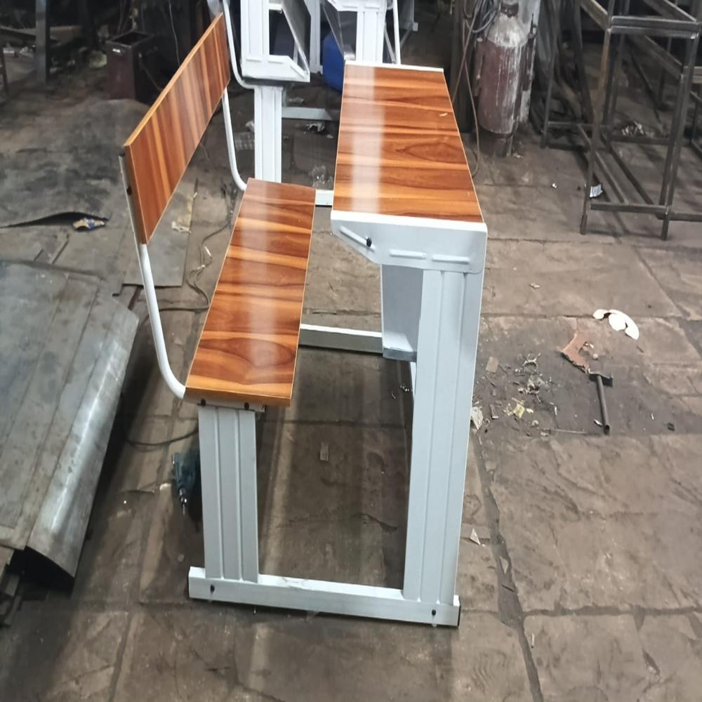 Modular Desk Bench - Assembly: Carpenter Assembly
