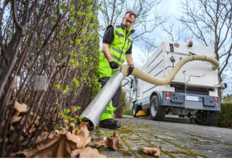 Vacuum sweeper MCM 600