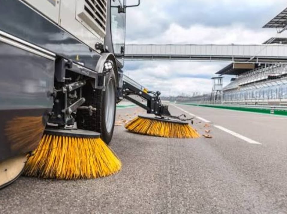 Vacuum sweeper MCM 600