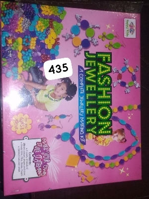 Fashion Jewellery - Operate Method: Manual