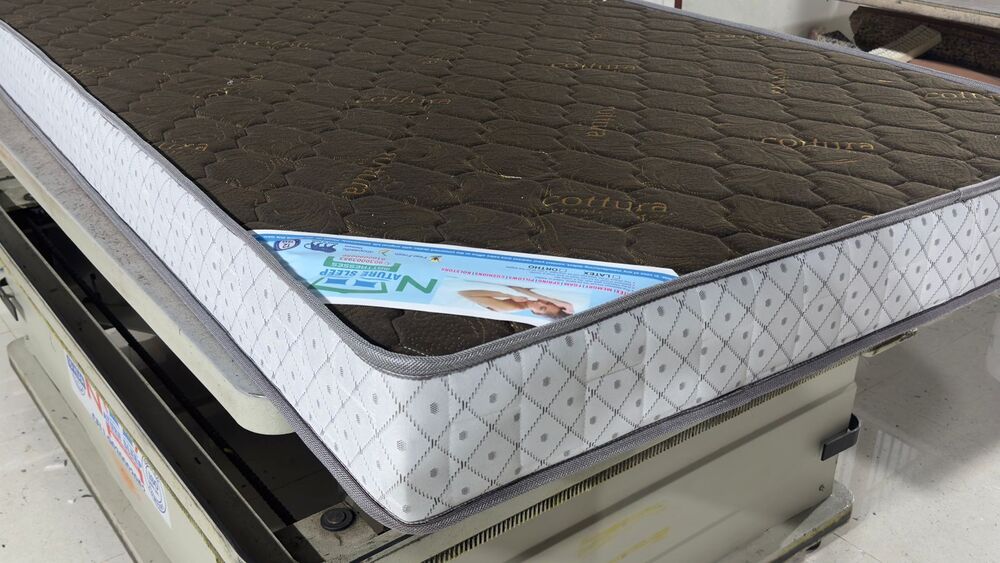 Double HR Foam Dunlop Bed Mattress