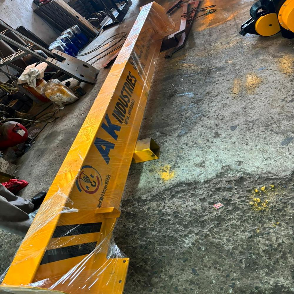 Single Girder Eot Cranes - Color: Yellow Blue