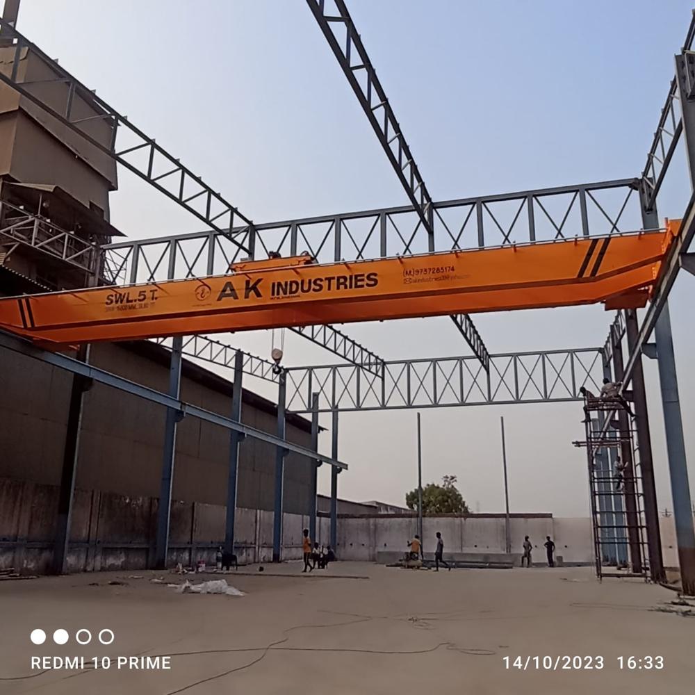 Single Girder Eot Cranes - Color: Yellow Blue