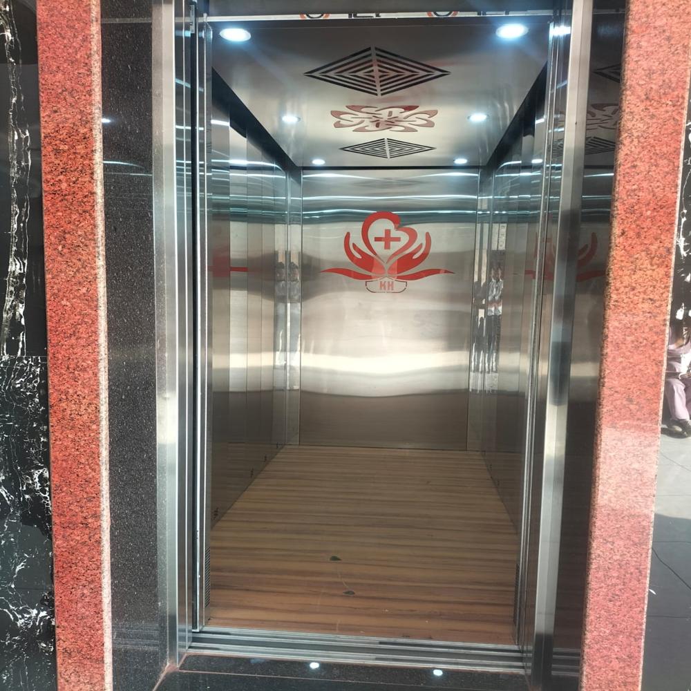 Full Vision Glass Door Elevator - Capacity: 408 Kg/hr