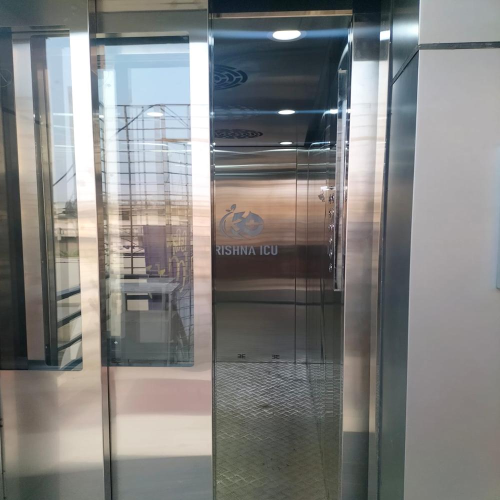 Full Vision Glass Door Elevator - Capacity: 408 Kg/hr