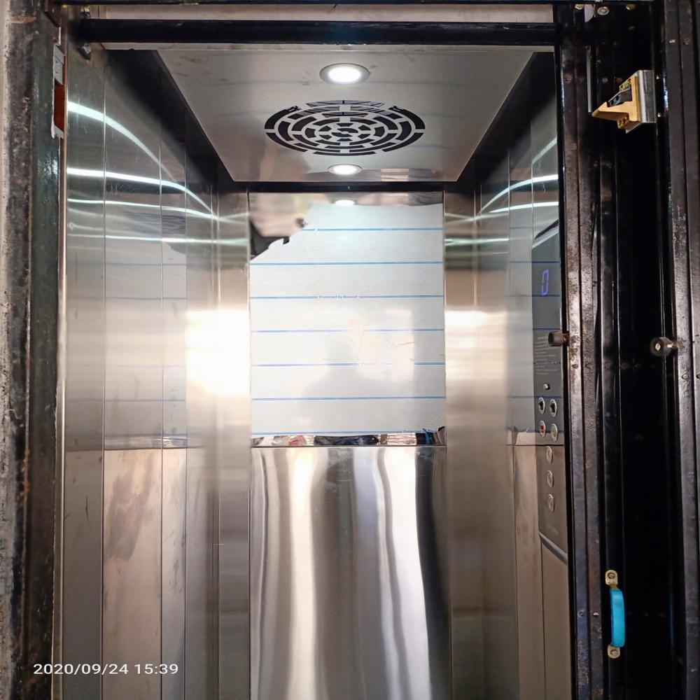 Elevator Collapsible Door