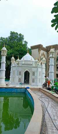 Makrana White Premium Taj Mahal Marble Monument