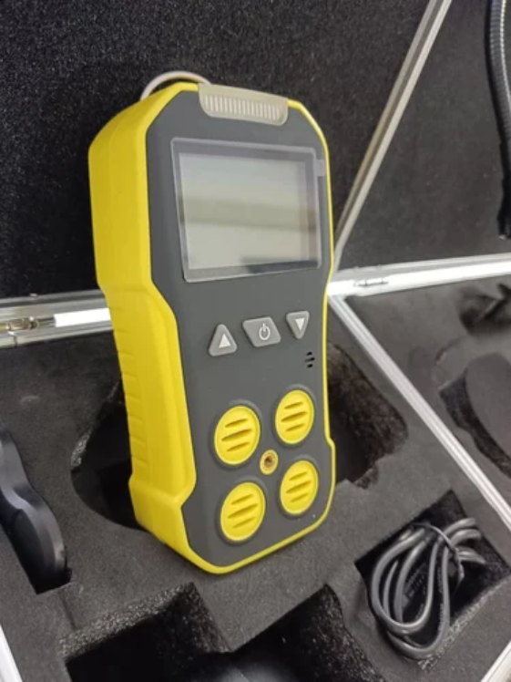 Multi Gas Leak Detector