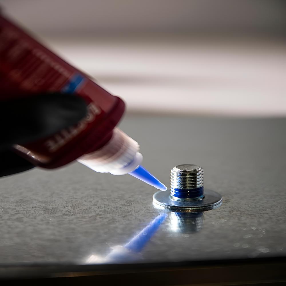 Loctite 243 Threadlocker - Cas No: Not Applicable