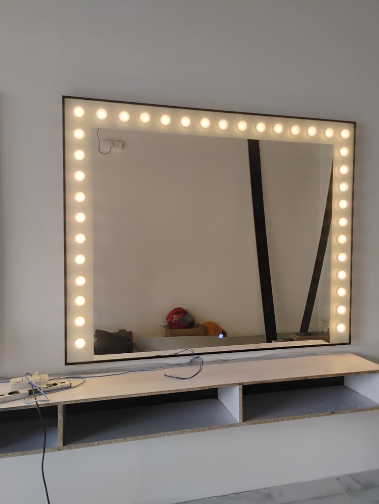 Bulb Model - Makeup Mirror