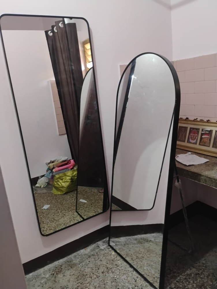 Standy Mirror