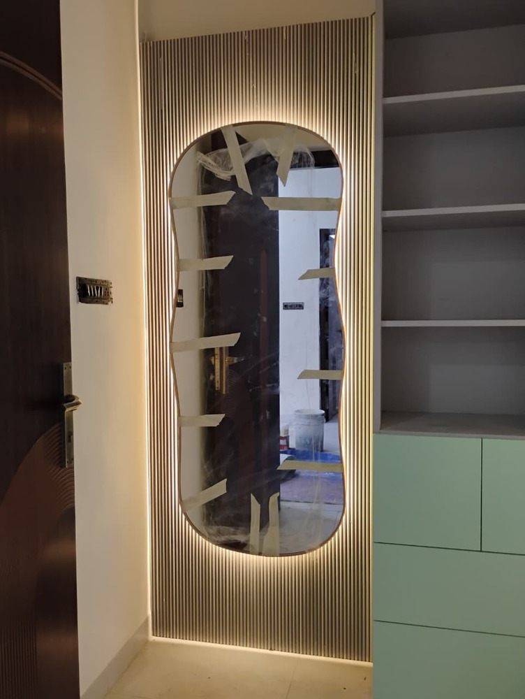 Uneven Led Mirror