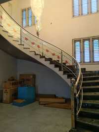 Curved - Glass Staircase