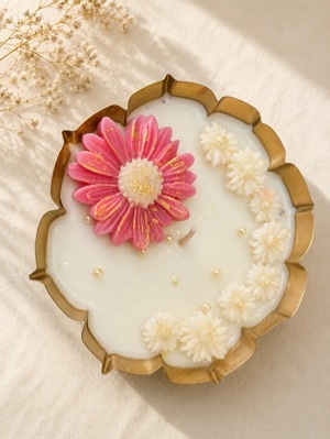 Decorative urli candle