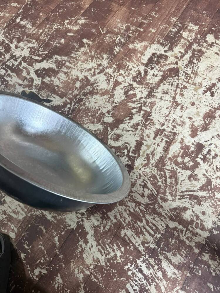 18 Inch Galvanized Steel Tasla - Color: Silver