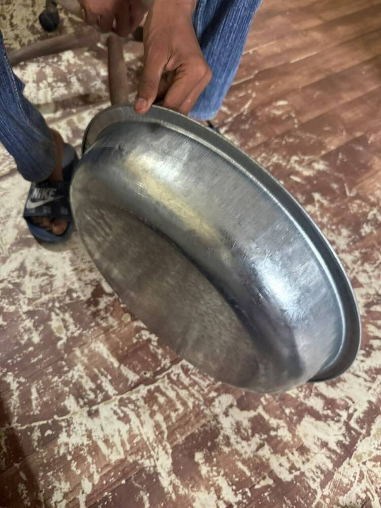 20 Inch Galvanized Steel Parat - Color: Metallic Silver