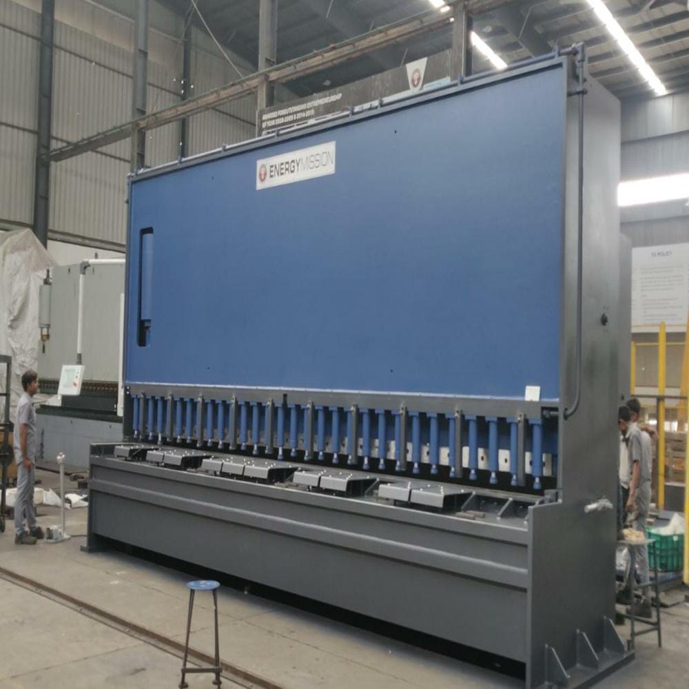 Semi-automatic Hydraulic Sheet Shearing Machine - Blade Material: D2