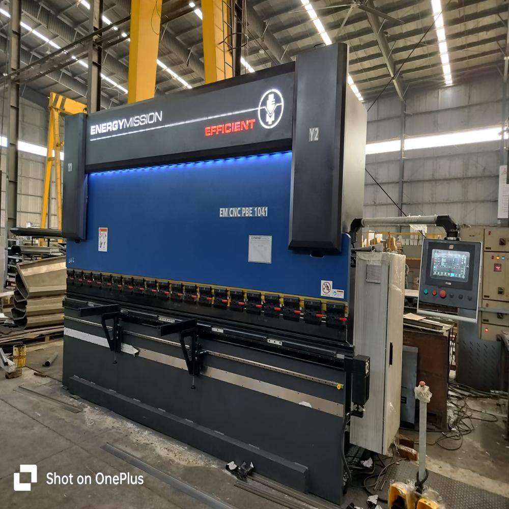 Cnc Press Brake - Mild Steel, 3 To 65 Hp, 3 Phase | Fully-automatic, Industrial Usage, 2725 To 600000 Kg Weight, Advanced Automation Technology