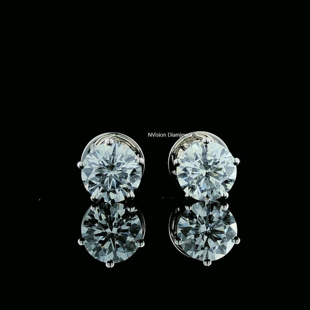 18KT WG Unisex Labgrown Solitaire Diamond Studs