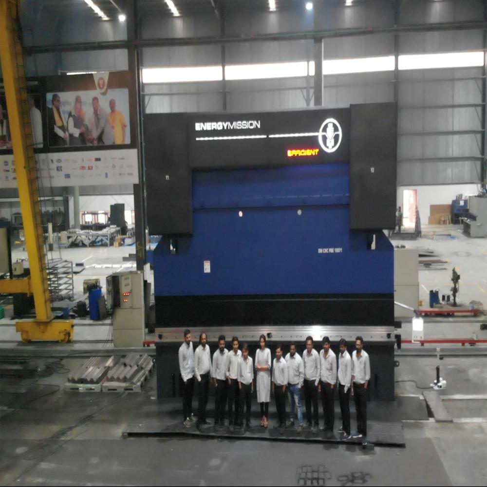 Black Cnc Syncro Press Brake Machine