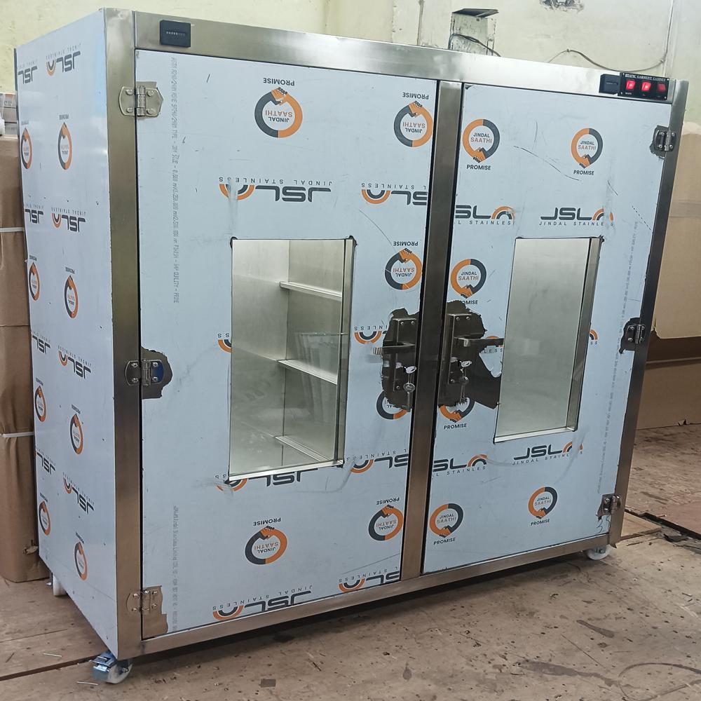 Static Garment Cabinet - Application: Laboratory
