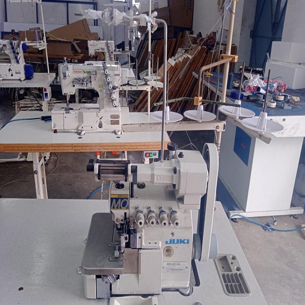 JUKI LFC MO6814S OVERLOCK MACHINE